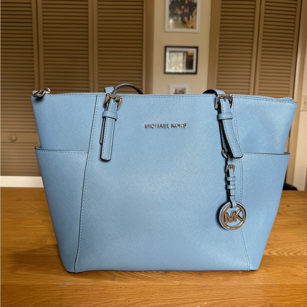 Michael Kors Large Charlotte Tote Bag
Denim Blue